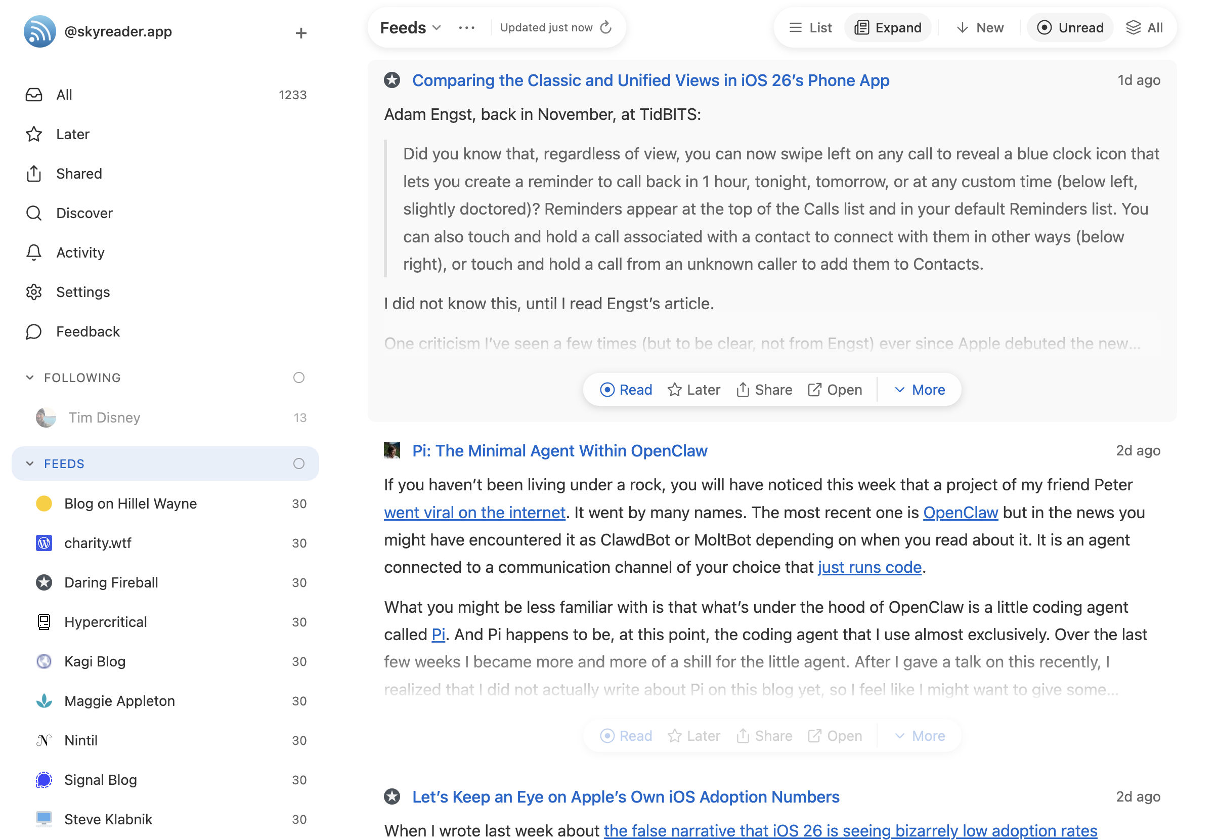Screenshot of the Feeds view of Skyreader on desktop with the new expanded view
