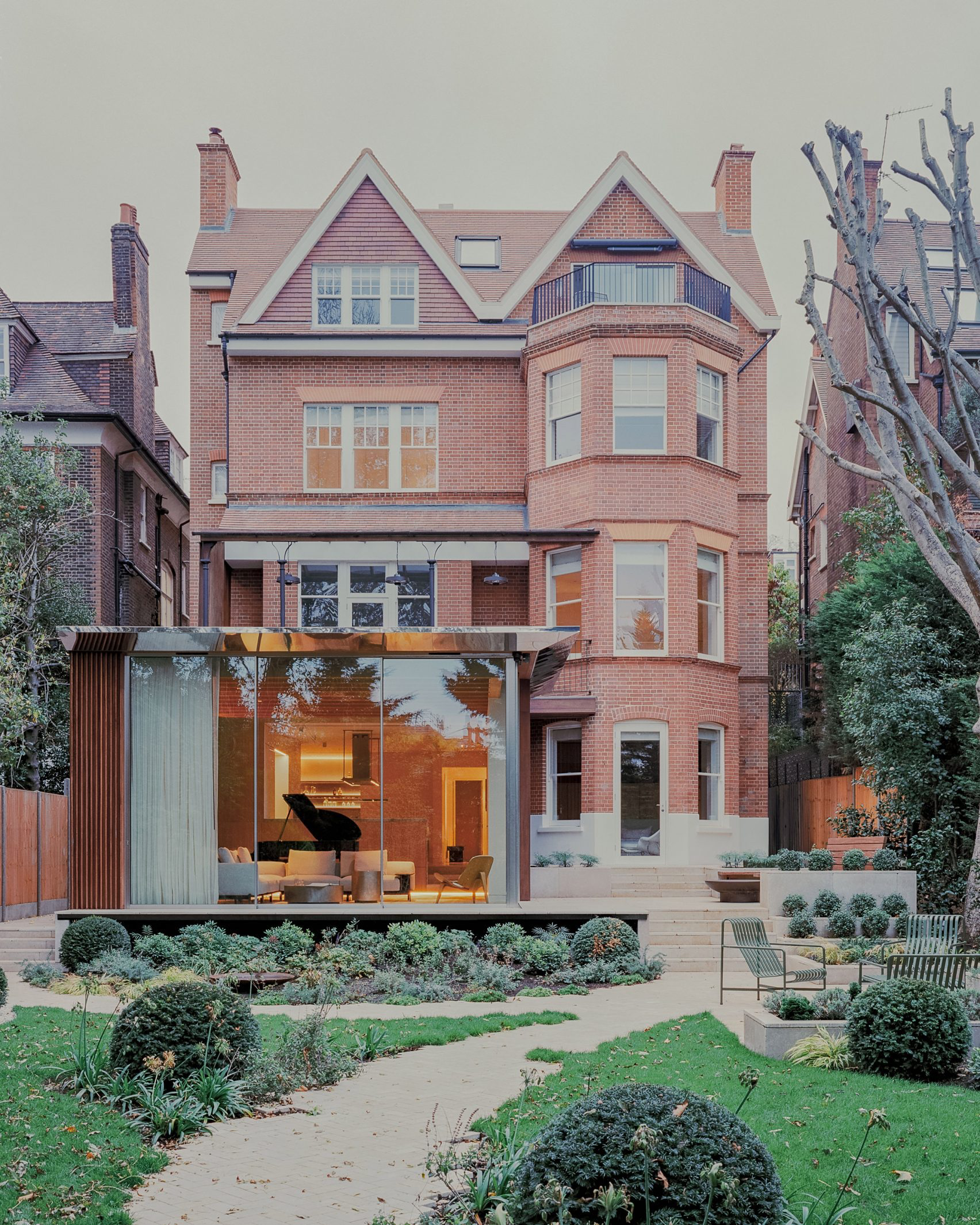 Mata Architects has added a timber extension to a London home