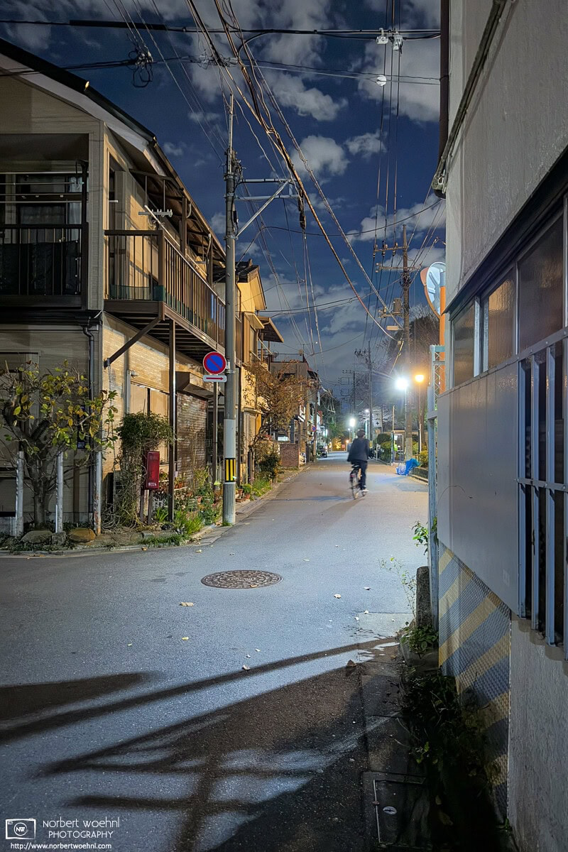 Night scene from a residential backstreet in the Itabashi Ward of Tokyo, Japan. © 2024 Norbert Woehnl Photography.