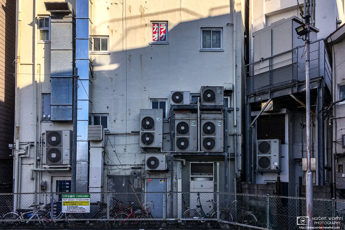 Rear side of a building in the Tokiwadai district of Itabashi Ward in Tokyo, Japan. © 2019 Norbert Woehnl Photography.