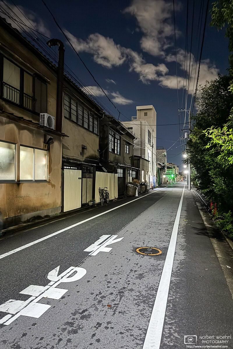 Night photo taken in a quiet residential backstreet of Azusawa district in Itabashi Ward, Tokyo, Japan. © 2025 Norbert Woehnl Photography.