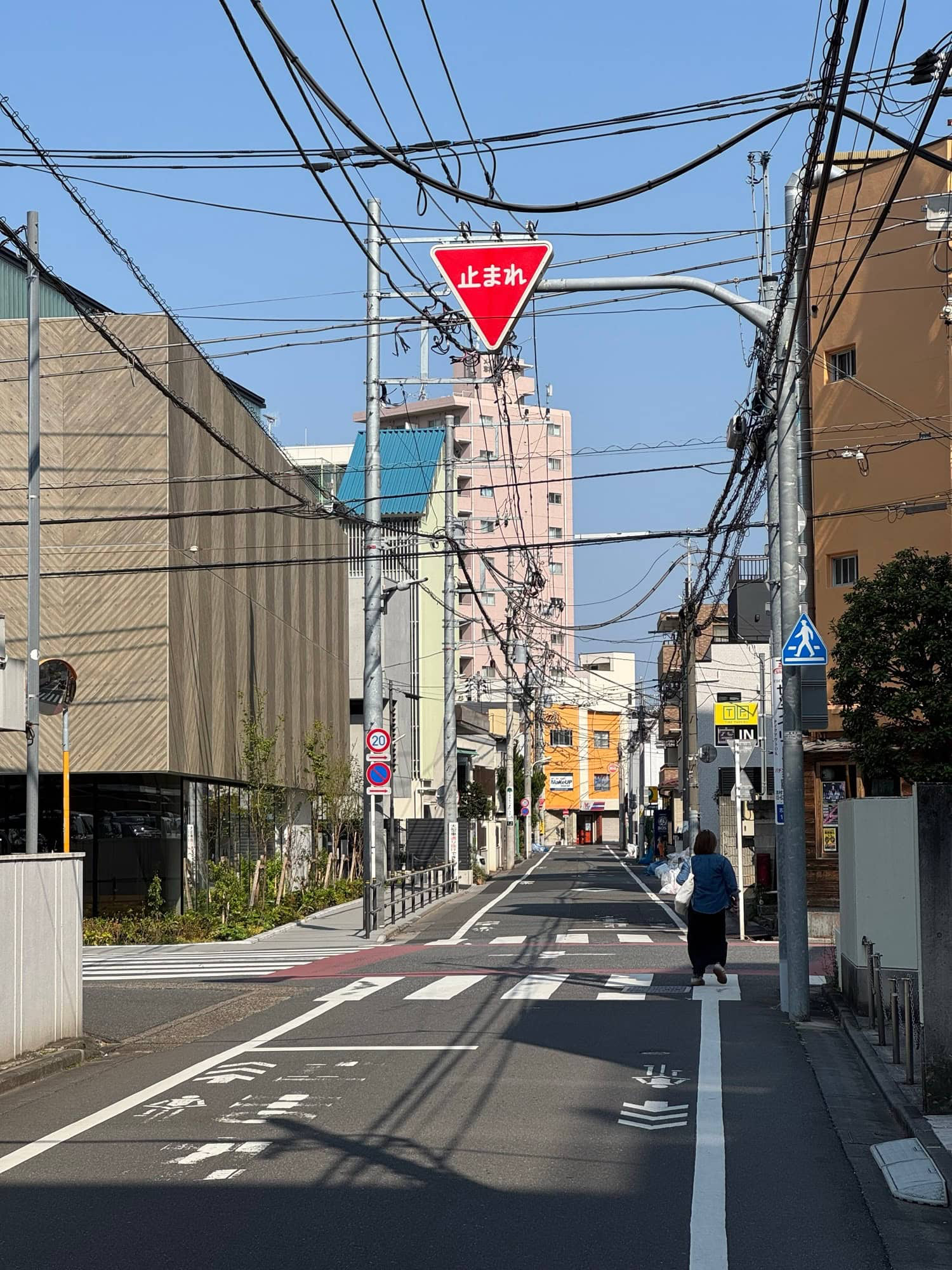 A quiet side street in the Shimura district of Itabashi Ward in Tokyo, Japan, on a Saturday morning. © 2025 Norbert Woehnl Photography.
