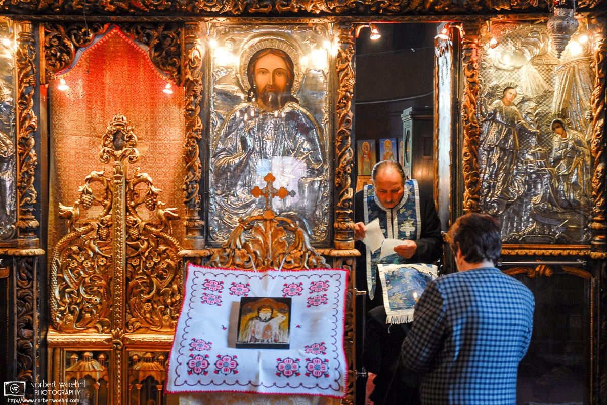 A scene inside Biserica Sfântul Anton (St. Anthony Church), a beautiful orthodox Church located in the center of the Old Town in Bucharest, Romania. © 2006 Norbert Woehnl Photography.