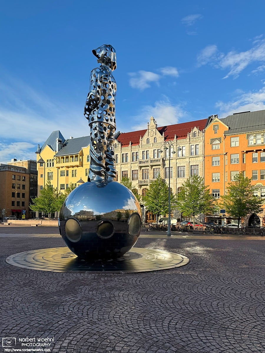 The National Memorial to the Winter War, an artwork by sculptor Pekka Kauhanen (1954-2020), in Helsinki, Finland. © 2026 Norbert Woehnl Photography.